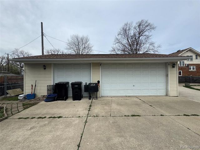 18230 Frazho Road, Roseville, MI 48066