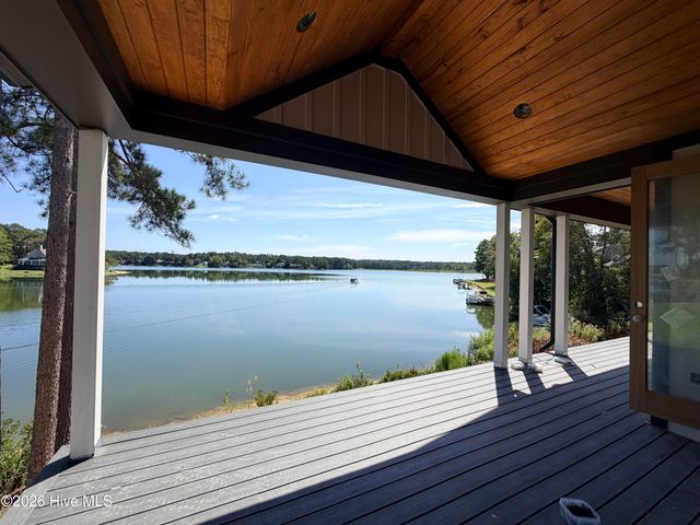 9 Lake Side Court, Pinehurst, NC 28374