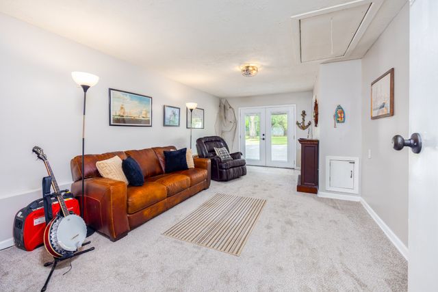 620 General Barksdale Dr, Smyrna, TN 37167