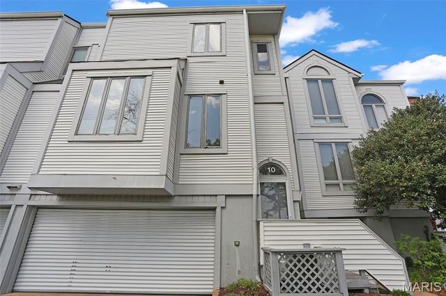 10 Columbus Square Drive, St Louis, MO 63101