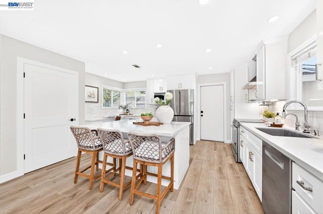 4127 Alvarado St, Pleasanton, CA 94566