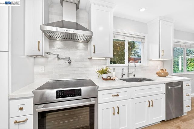 4127 Alvarado St, Pleasanton, CA 94566