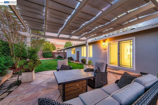 4127 Alvarado St, Pleasanton, CA 94566