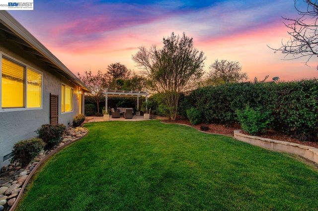 4127 Alvarado St, Pleasanton, CA 94566