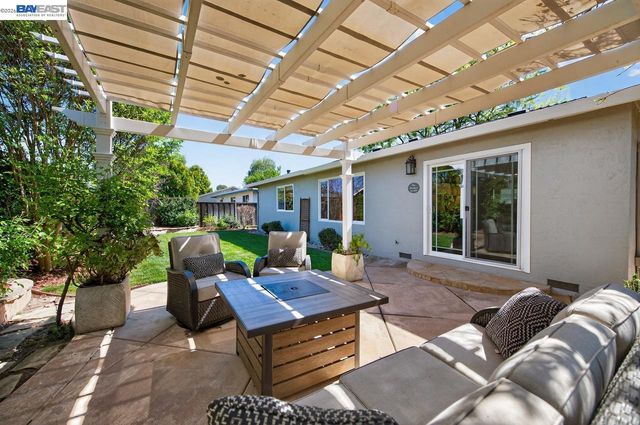 4127 Alvarado St, Pleasanton, CA 94566