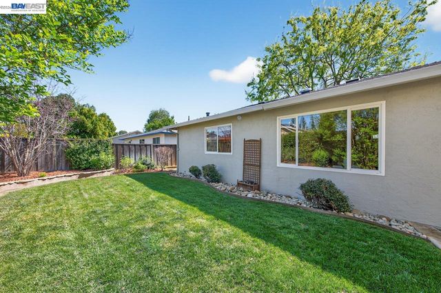 4127 Alvarado St, Pleasanton, CA 94566