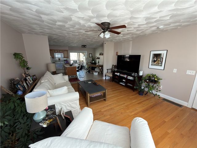 6 Wilson Street 1, Bristol, RI 02809