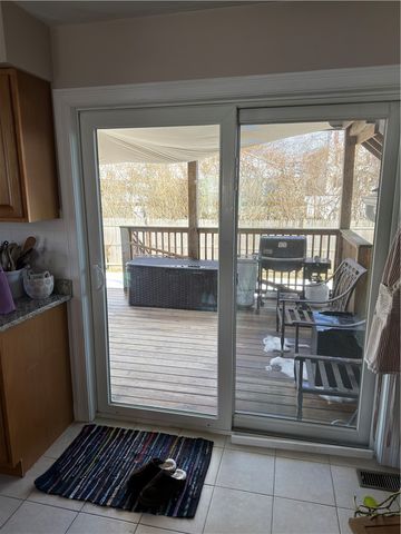 6 Wilson Street 1, Bristol, RI 02809