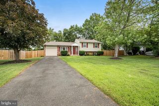 9253 BAYBERRY AVE, Manassas, VA 20110