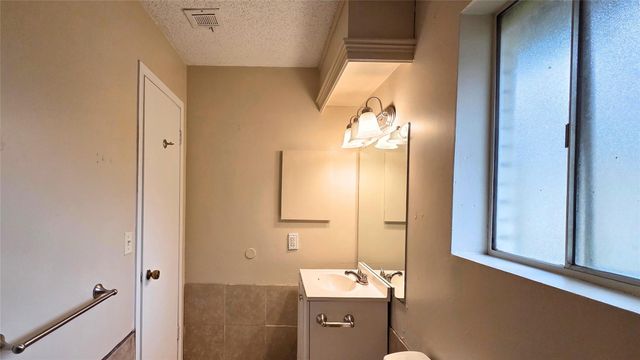 2105 Willow Street, Bay City, TX 77414