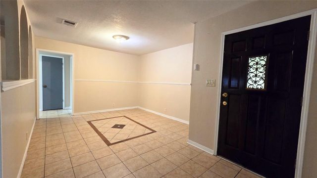 2105 Willow Street, Bay City, TX 77414