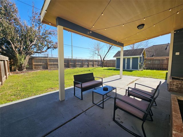 12334 Misty Laurel Drive, Houston, TX 77014
