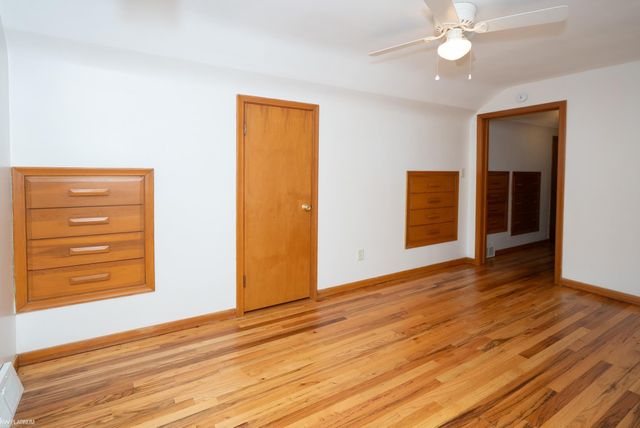 2118 Lennon Street, Grosse Pointe Woods, MI 48236