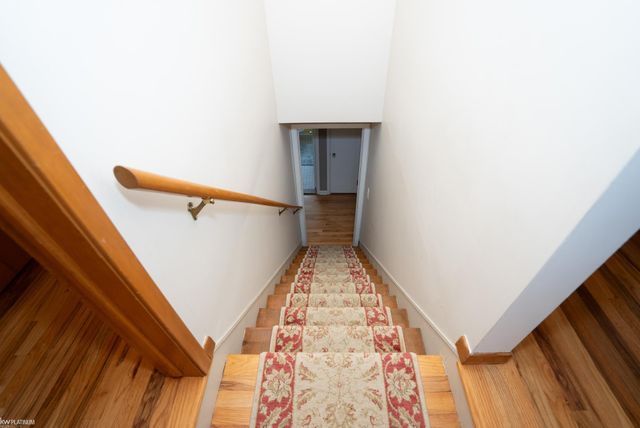 2118 Lennon Street, Grosse Pointe Woods, MI 48236