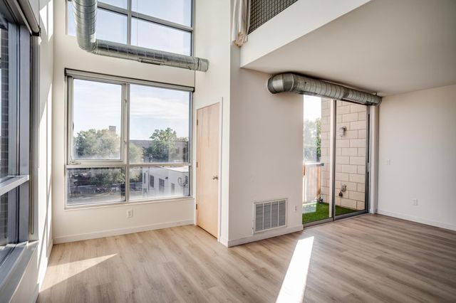 1829 3rd Avenue S 203, Minneapolis, MN 55404