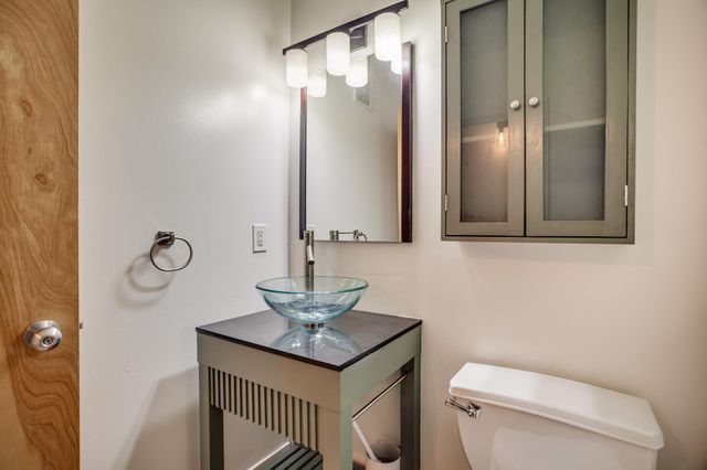 1829 3rd Avenue S 203, Minneapolis, MN 55404