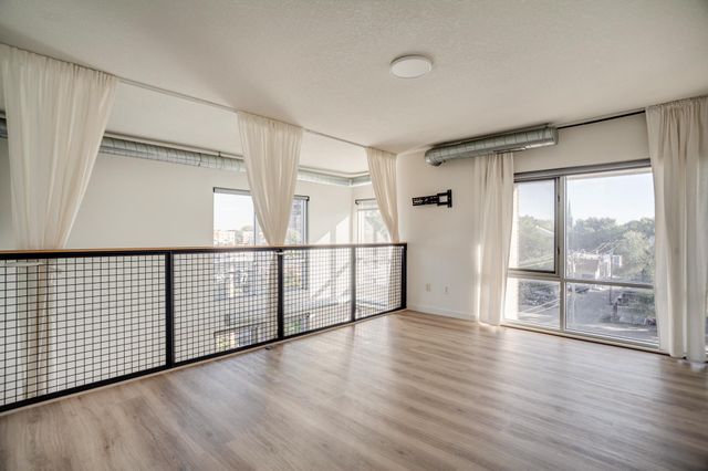 1829 3rd Avenue S 203, Minneapolis, MN 55404