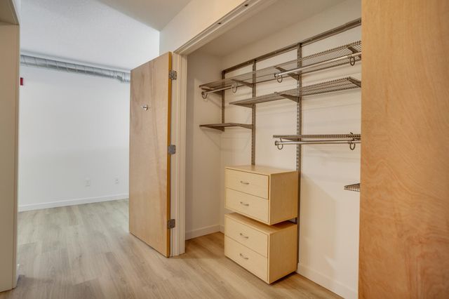 1829 3rd Avenue S 203, Minneapolis, MN 55404