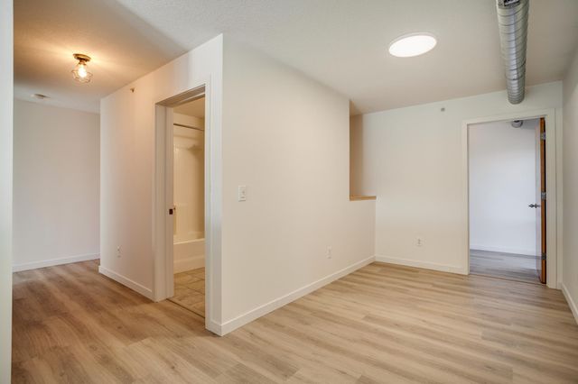 1829 3rd Avenue S 203, Minneapolis, MN 55404