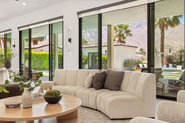 3085 Arroyo Seco, Palm Springs, CA 92264