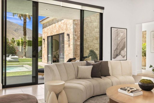 3085 Arroyo Seco, Palm Springs, CA 92264