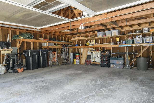 W247S8375 Stonehill DRIVE, Mukwonago, WI 53149