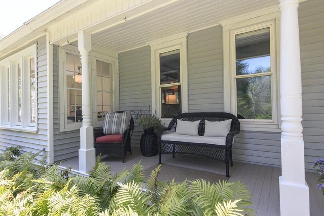 W247S8375 Stonehill DRIVE, Mukwonago, WI 53149