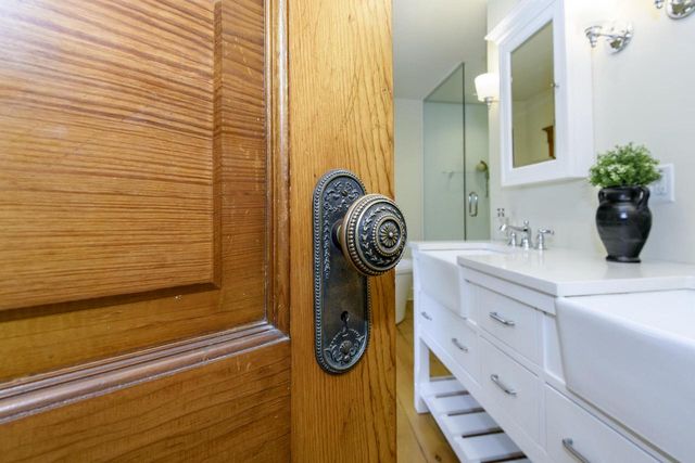 W247S8375 Stonehill DRIVE, Mukwonago, WI 53149