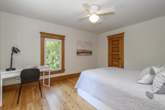 W247S8375 Stonehill DRIVE, Mukwonago, WI 53149
