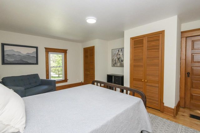 W247S8375 Stonehill DRIVE, Mukwonago, WI 53149