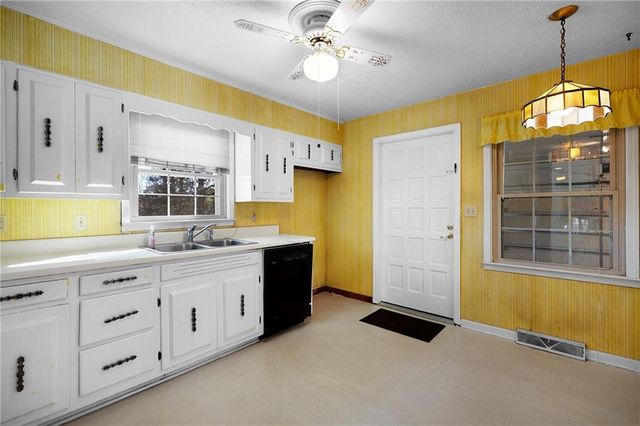 115 Windsor Drive, Calhoun, GA 30701