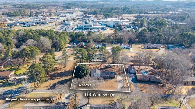 115 Windsor Drive, Calhoun, GA 30701