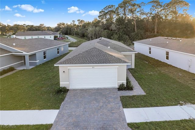834 Friendship CIR, Labelle, FL 33935