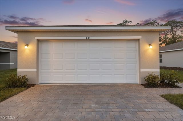 834 Friendship CIR, Labelle, FL 33935