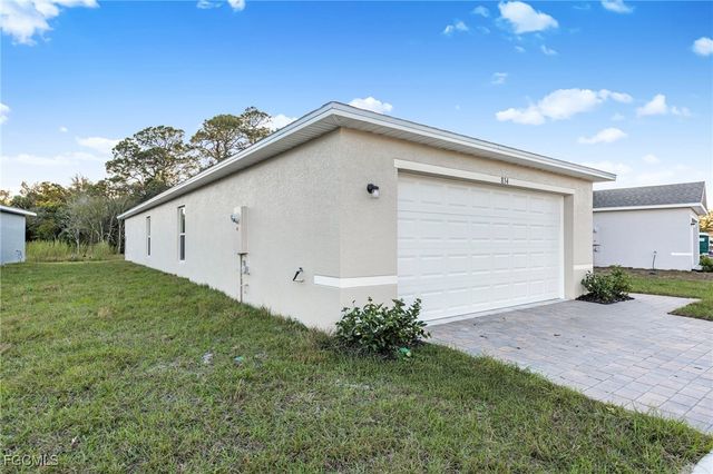 834 Friendship CIR, Labelle, FL 33935