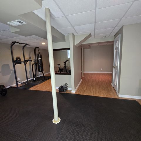 1327 Bluebonnet Dr, Clarksville, TN 37042