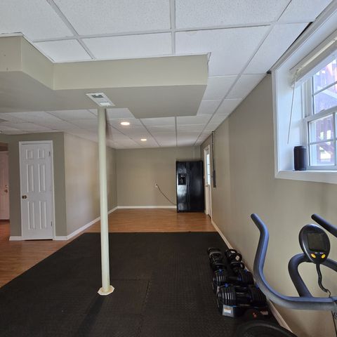 1327 Bluebonnet Dr, Clarksville, TN 37042