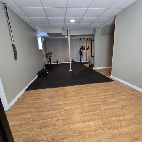 1327 Bluebonnet Dr, Clarksville, TN 37042