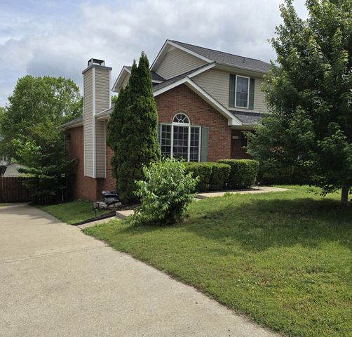 1327 Bluebonnet Dr, Clarksville, TN 37042