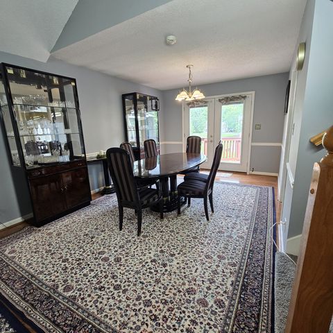 1327 Bluebonnet Dr, Clarksville, TN 37042