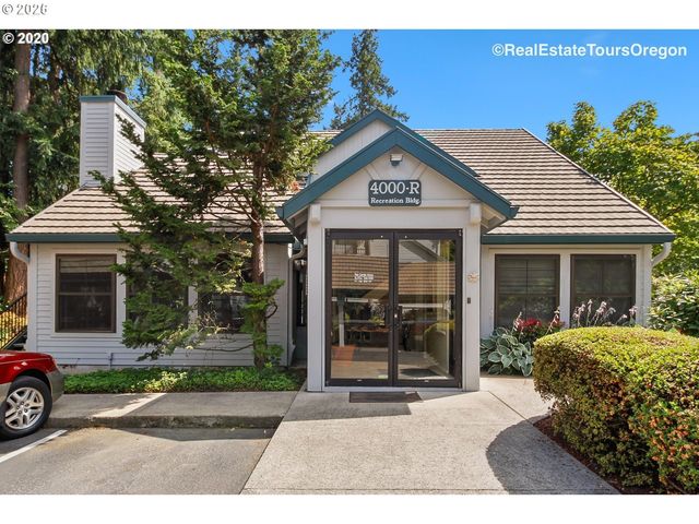 4000 CARMAN Dr E-68, Lake Oswego, OR 97035