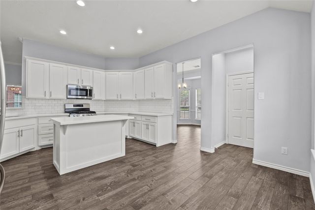 323 Colony Creek Drive, Dickinson, TX 77539