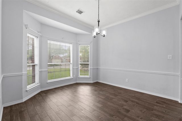 323 Colony Creek Drive, Dickinson, TX 77539