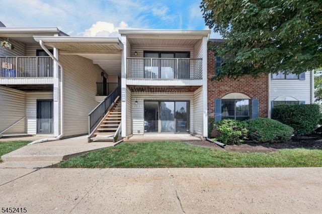 60 Taylor Dr, Franklin Twp., NJ 08823
