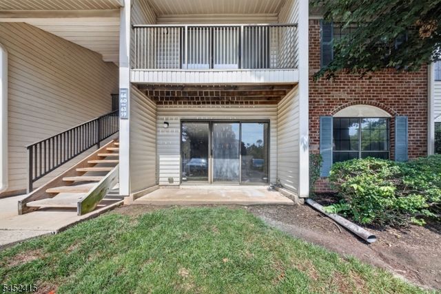 60 Taylor Dr, Franklin Twp., NJ 08823