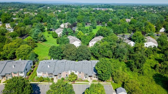 60 Taylor Dr, Franklin Twp., NJ 08823