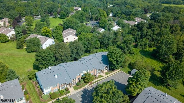 60 Taylor Dr, Franklin Twp., NJ 08823