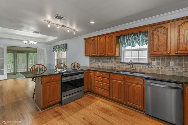 210 Country Club Drive, Benton, LA 71006