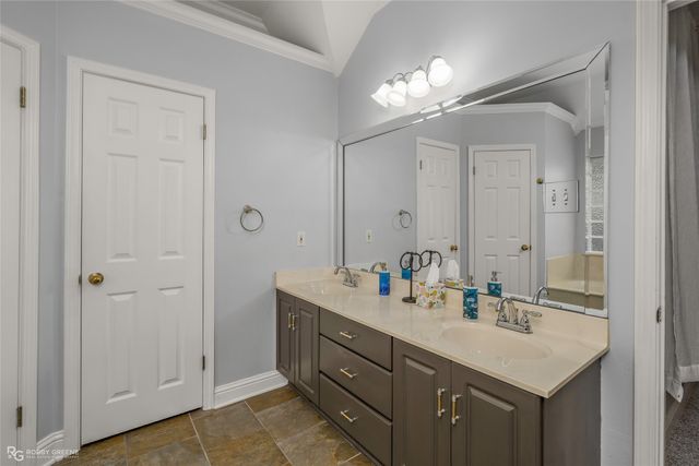 210 Country Club Drive, Benton, LA 71006