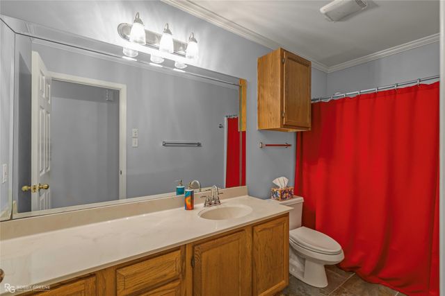210 Country Club Drive, Benton, LA 71006